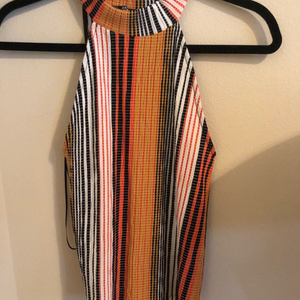 Halter top.